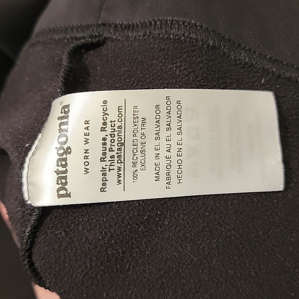 Patagonia Men's Black Hoodie Logo Size XL - Picture 5 of 9